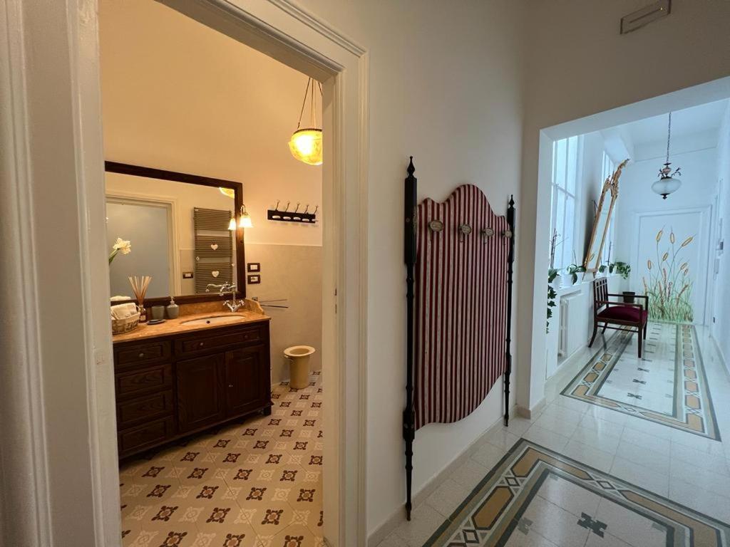 Lux Domus Apartment Bari Eksteriør bilde